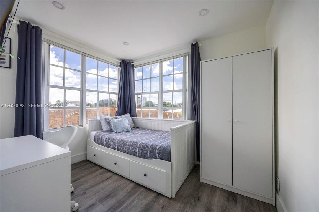 For Sale: $1,299,000 (0 beds, 0 baths, 2624 Square Feet)
