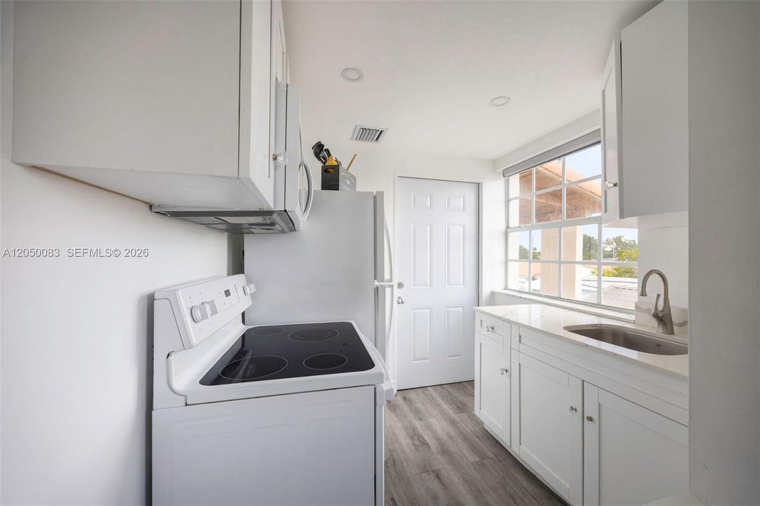 For Sale: $1,299,000 (0 beds, 0 baths, 2624 Square Feet)