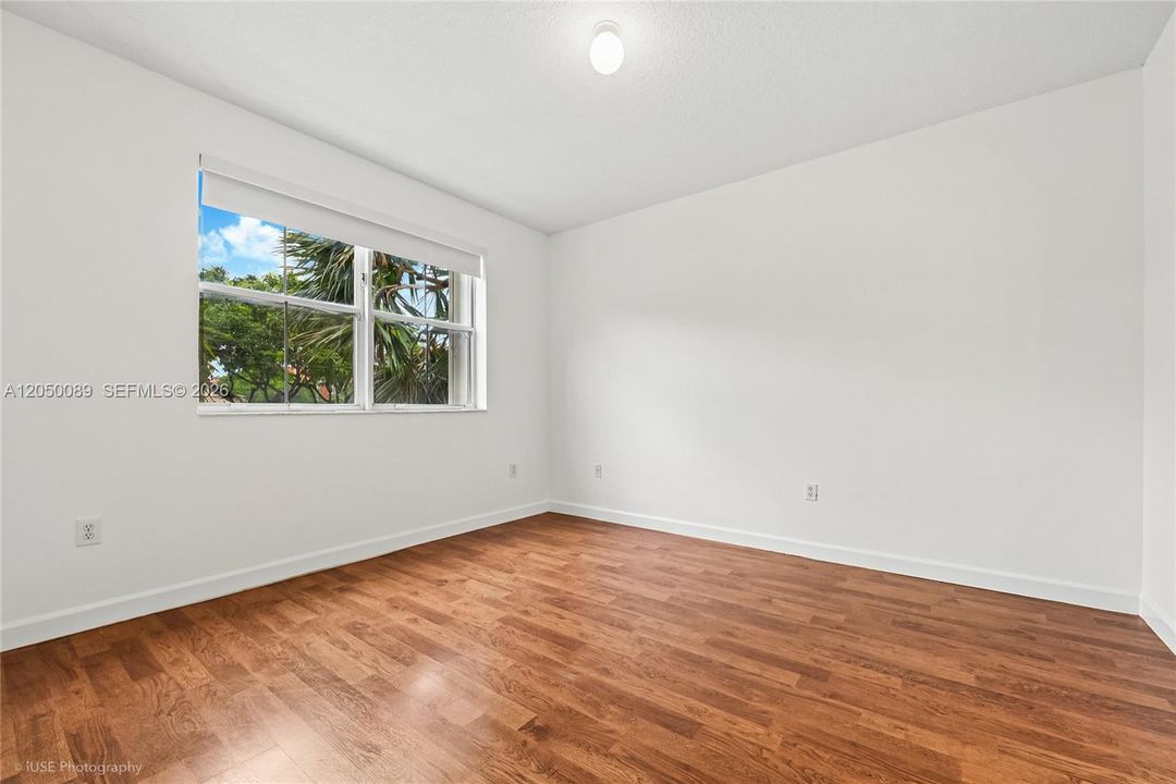 В аренду: $2,590 (2 спален, 2 ванн, 1115 Квадратных фут)
