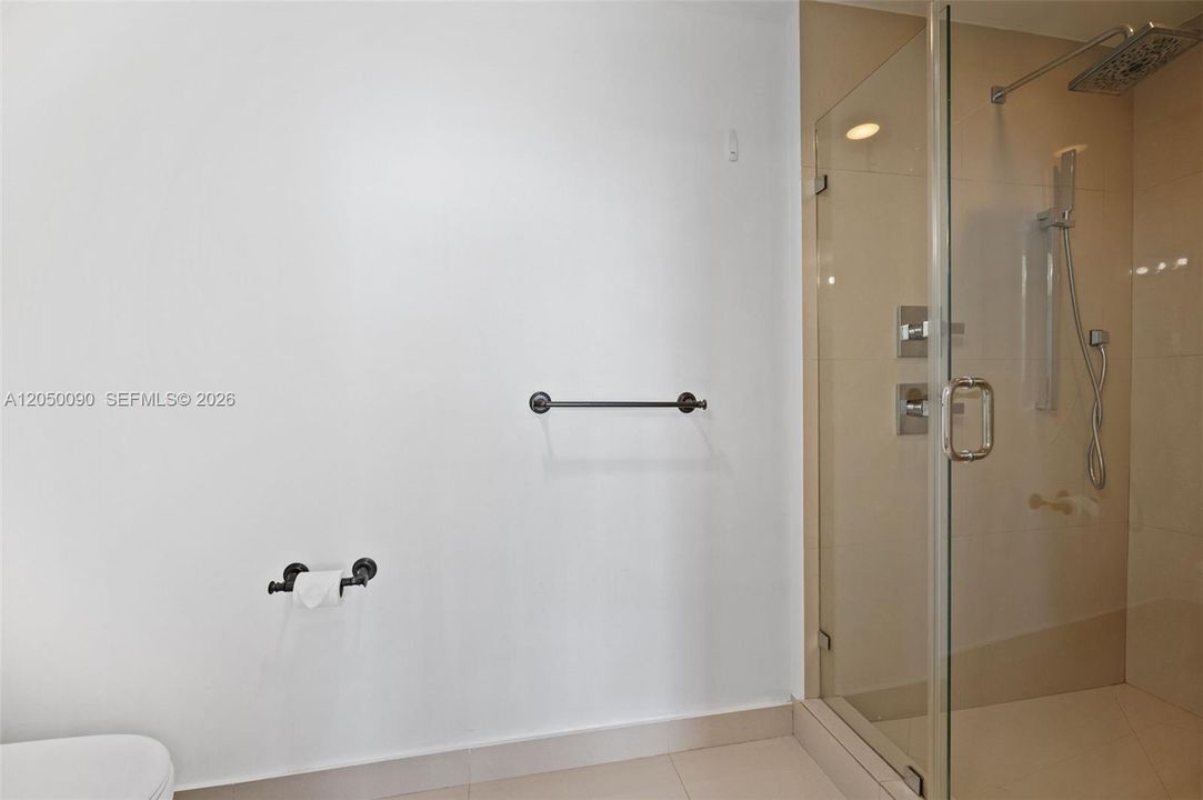 For Rent: $6,500 (3 beds, 3 baths, 1435 Square Feet)