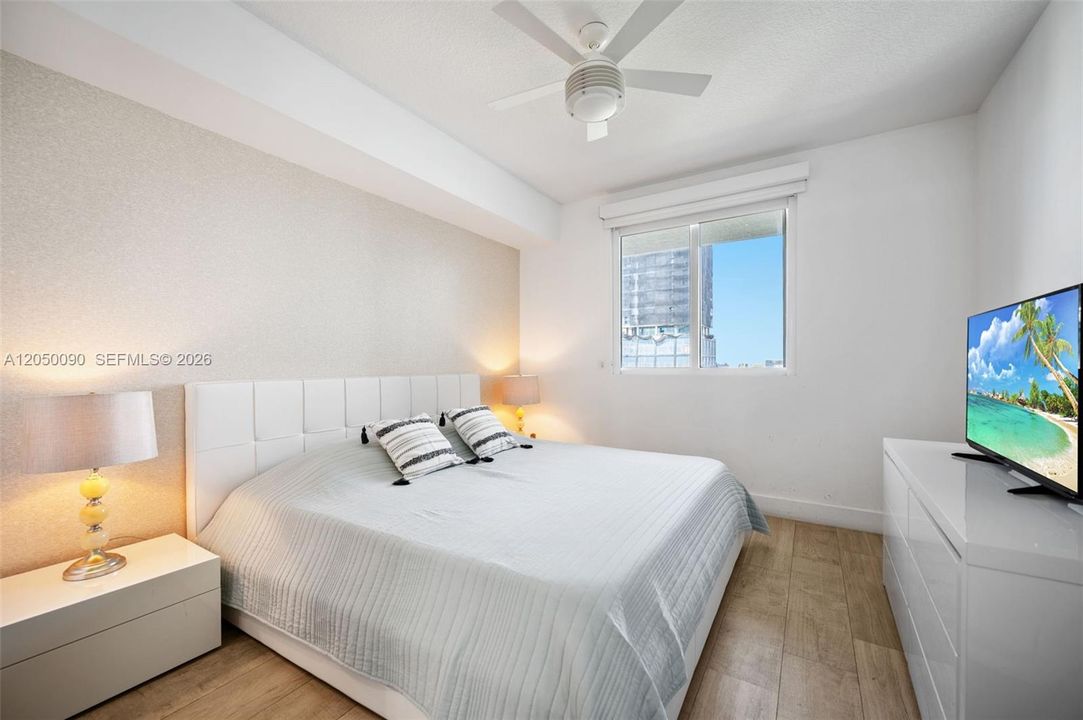 For Rent: $6,500 (3 beds, 3 baths, 1435 Square Feet)