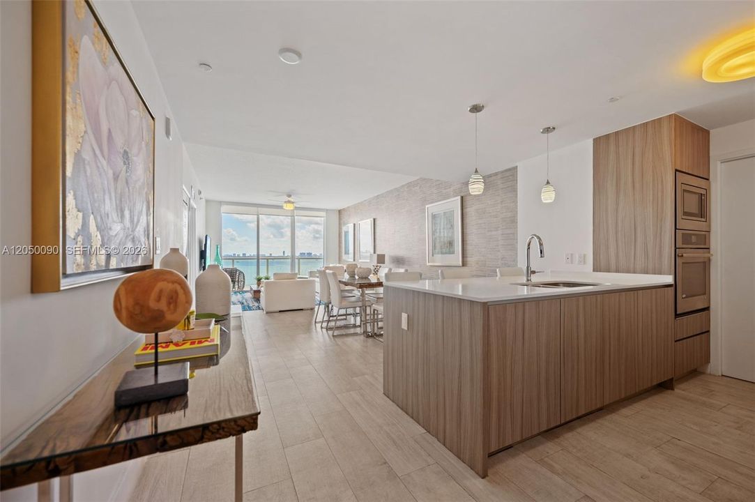 For Rent: $6,500 (3 beds, 3 baths, 1435 Square Feet)