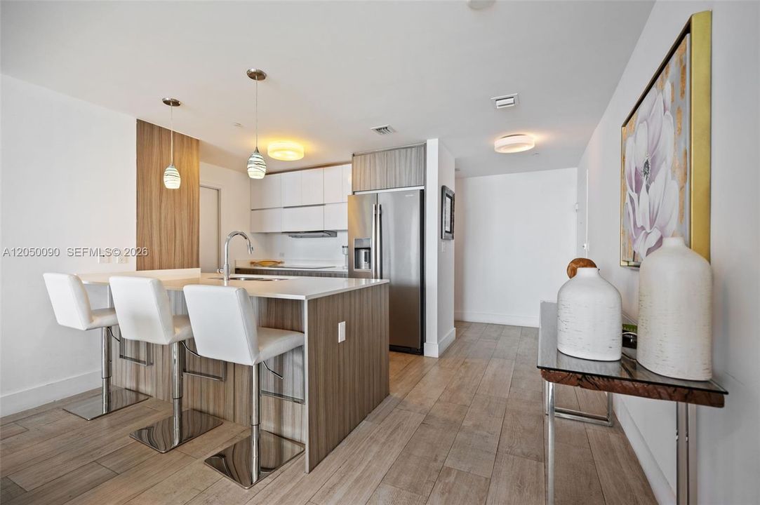 For Rent: $6,500 (3 beds, 3 baths, 1435 Square Feet)