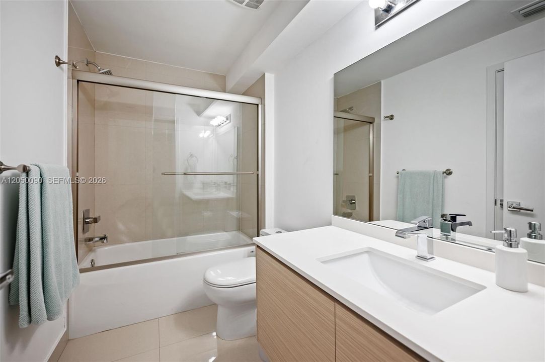 For Rent: $6,500 (3 beds, 3 baths, 1435 Square Feet)