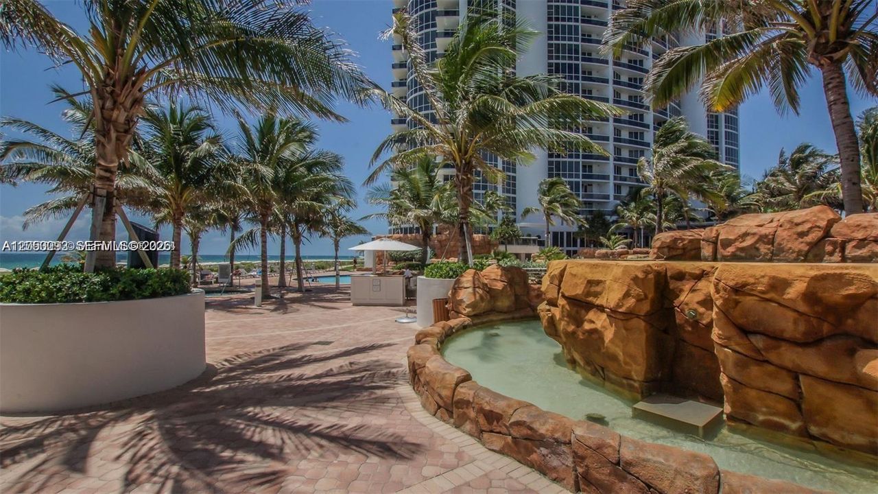 For Rent: $7,500 (2 beds, 2 baths, 1348 Square Feet)