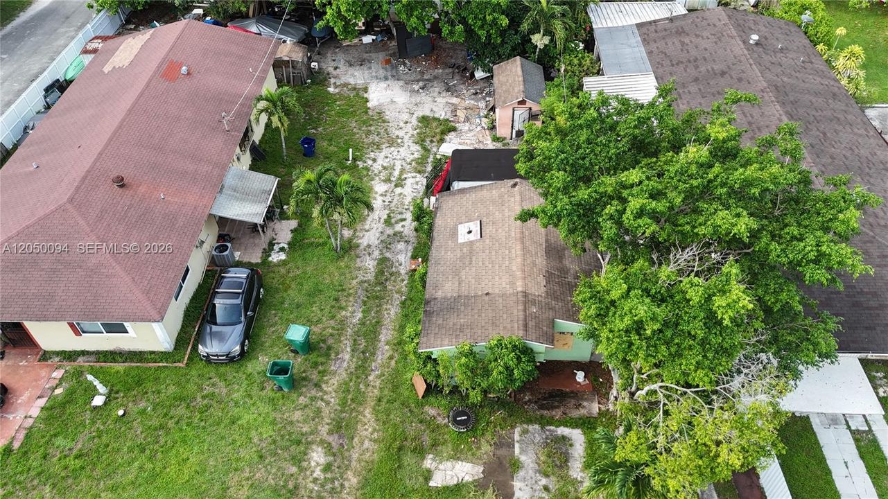 For Sale: $249,000 (1 beds, 1 baths, 444 Square Feet)