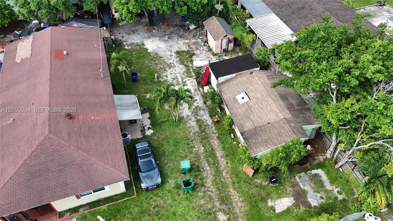 For Sale: $249,000 (1 beds, 1 baths, 444 Square Feet)