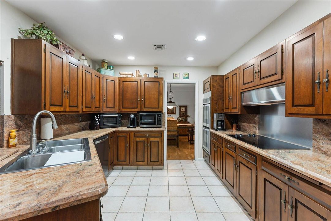 17-4835 Pierce St, Hollywood-54