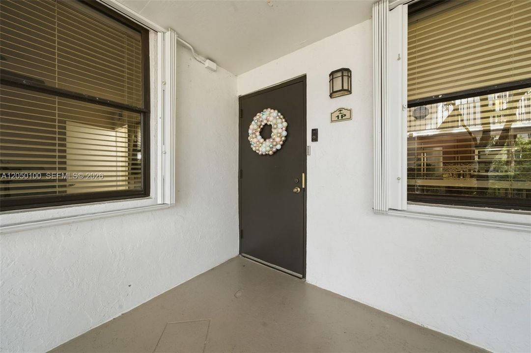 For Sale: $389,000 (3 beds, 2 baths, 1396 Square Feet)