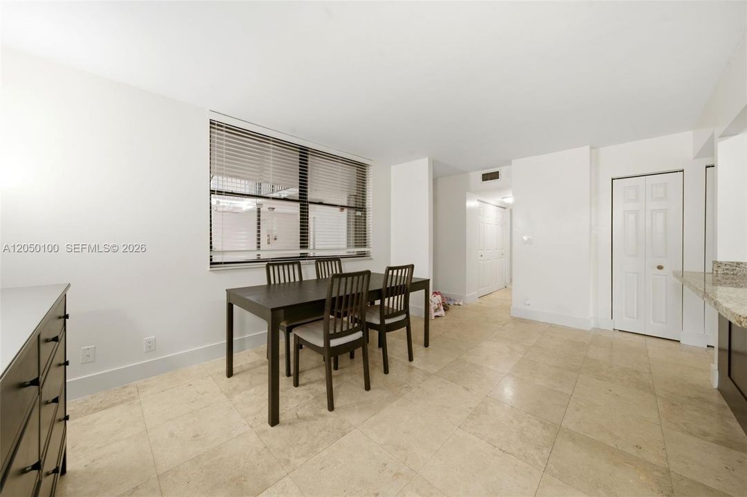 For Sale: $389,000 (3 beds, 2 baths, 1396 Square Feet)