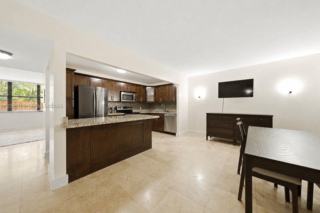 For Sale: $389,000 (3 beds, 2 baths, 1396 Square Feet)