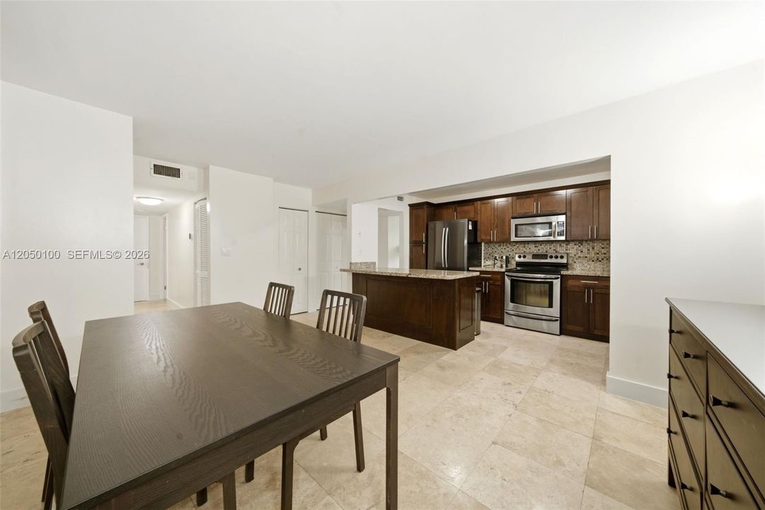 For Sale: $389,000 (3 beds, 2 baths, 1396 Square Feet)