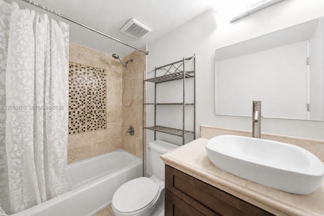 For Sale: $389,000 (3 beds, 2 baths, 1396 Square Feet)