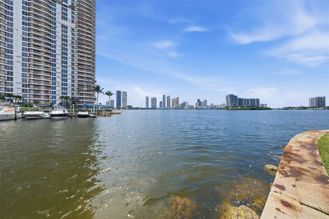For Sale: $389,000 (3 beds, 2 baths, 1396 Square Feet)