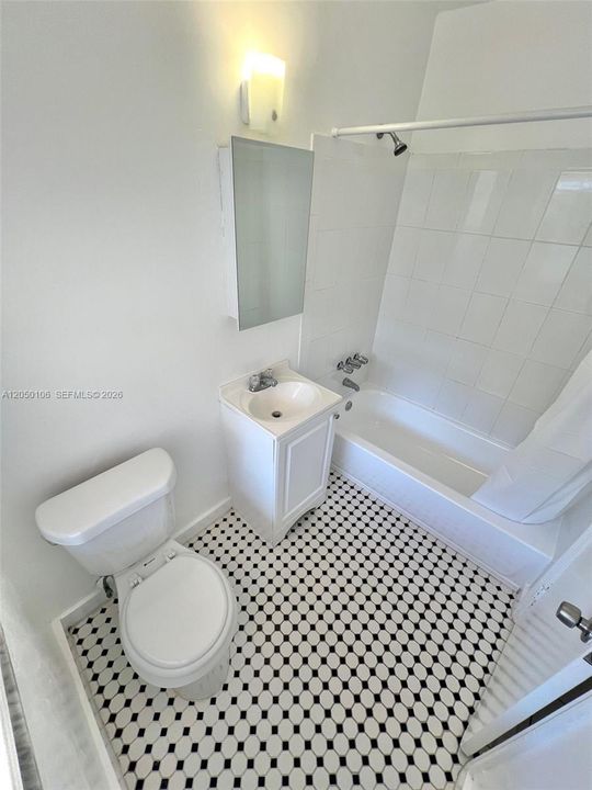 For Rent: $1,150 (0 beds, 1 baths, 0 Square Feet)