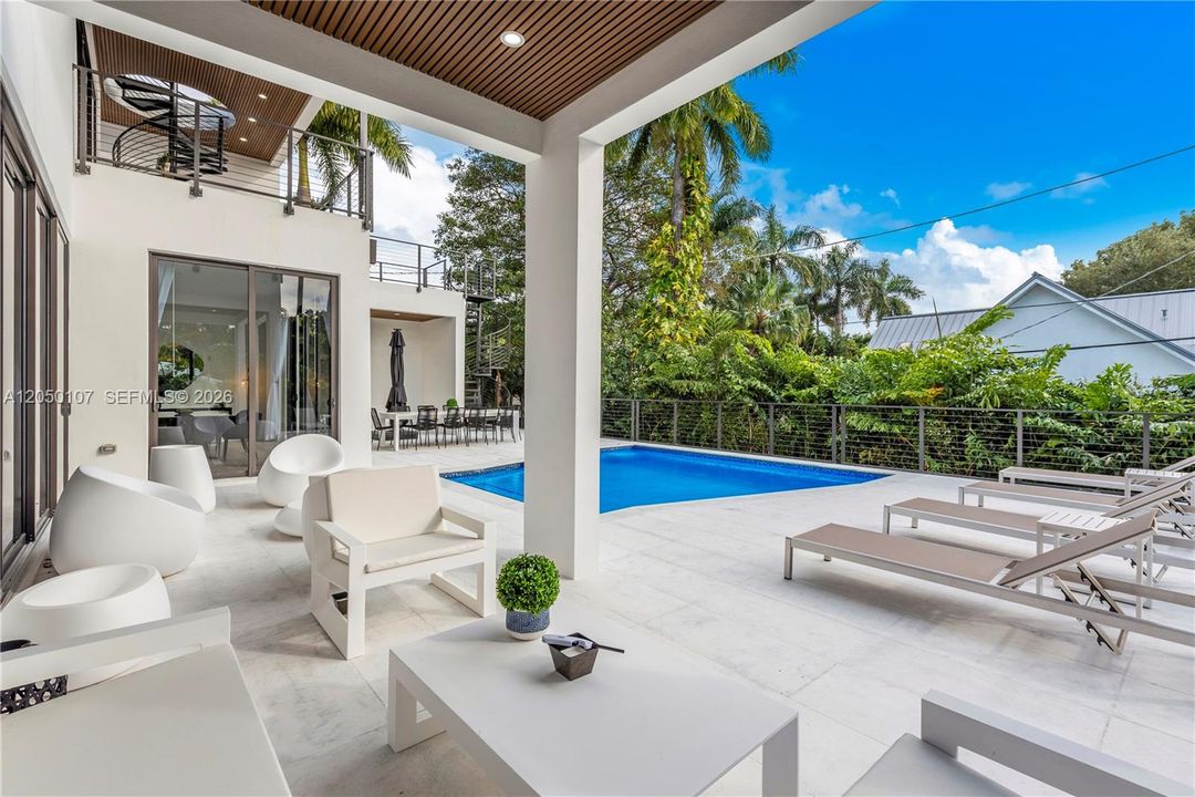 For Sale: $3,999,999 (6 beds, 5 baths, 4109 Square Feet)