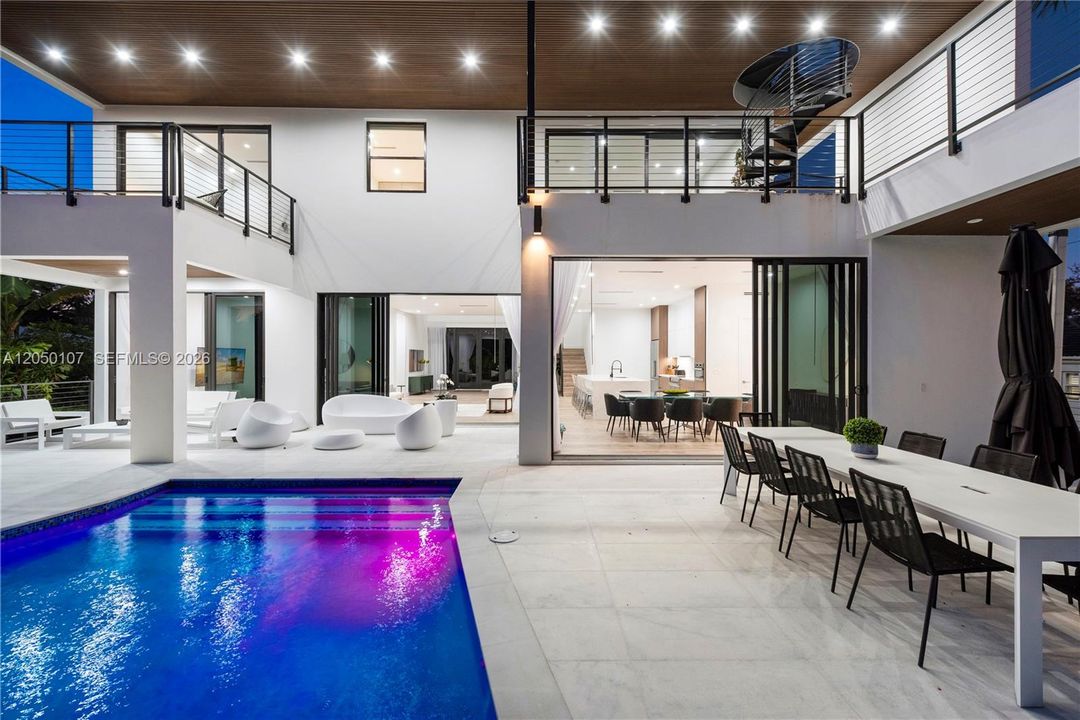 For Sale: $3,999,999 (6 beds, 5 baths, 4109 Square Feet)