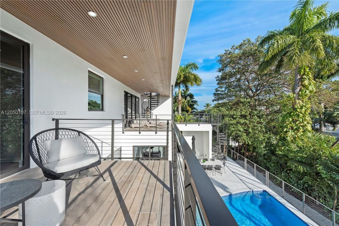 For Sale: $3,999,999 (6 beds, 5 baths, 4109 Square Feet)