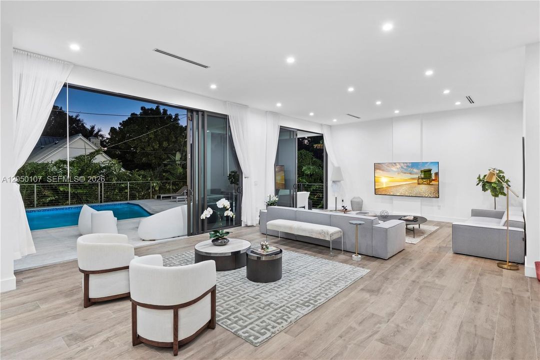 For Sale: $3,999,999 (6 beds, 5 baths, 4109 Square Feet)