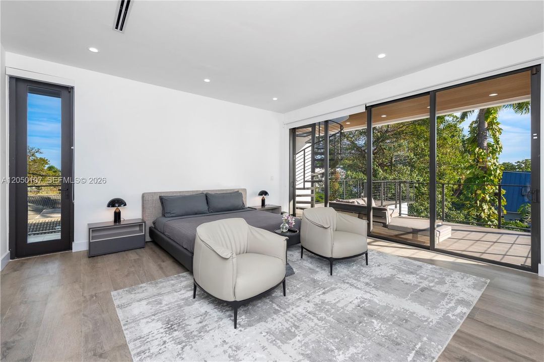 For Sale: $3,999,999 (6 beds, 5 baths, 4109 Square Feet)