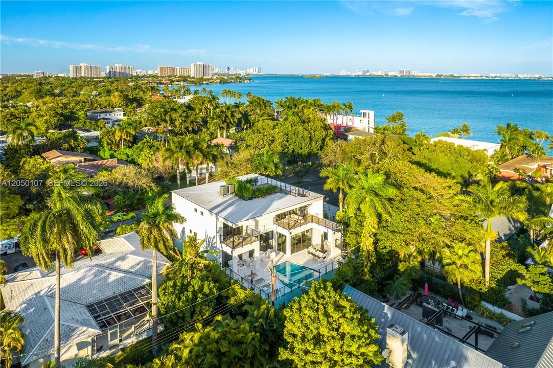 For Sale: $3,999,999 (6 beds, 5 baths, 4109 Square Feet)