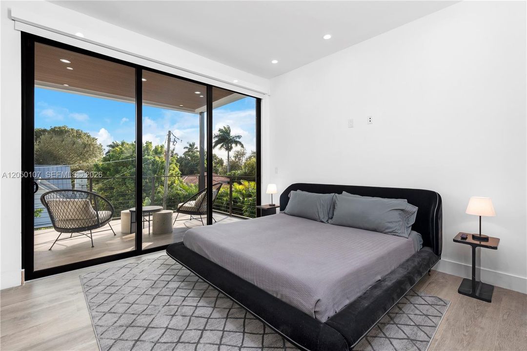 For Sale: $3,999,999 (6 beds, 5 baths, 4109 Square Feet)