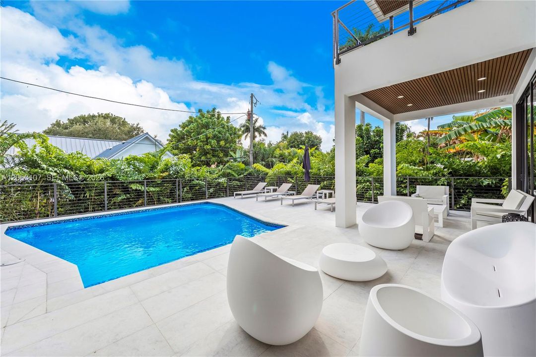 For Sale: $3,999,999 (6 beds, 5 baths, 4109 Square Feet)