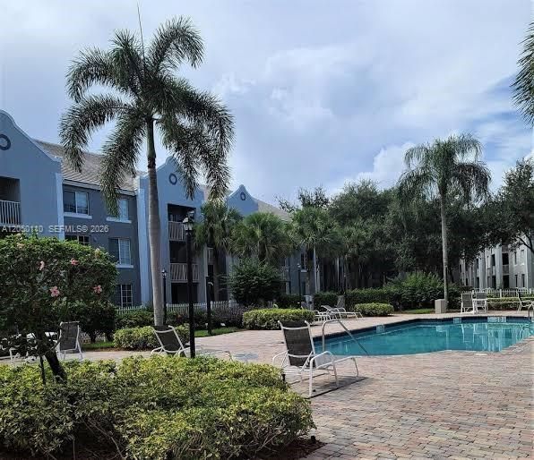 For Rent: $2,290 (2 beds, 2 baths, 1065 Square Feet)