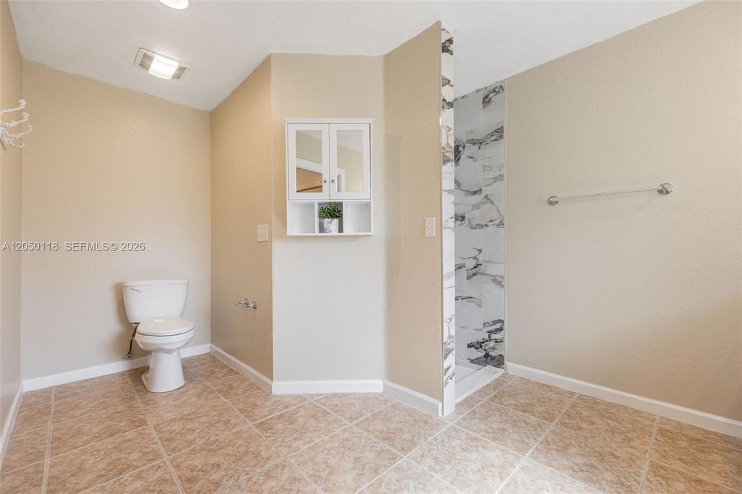 En Venta: $575,000 (3 camas, 2 baños, 0 Pies cuadrados)