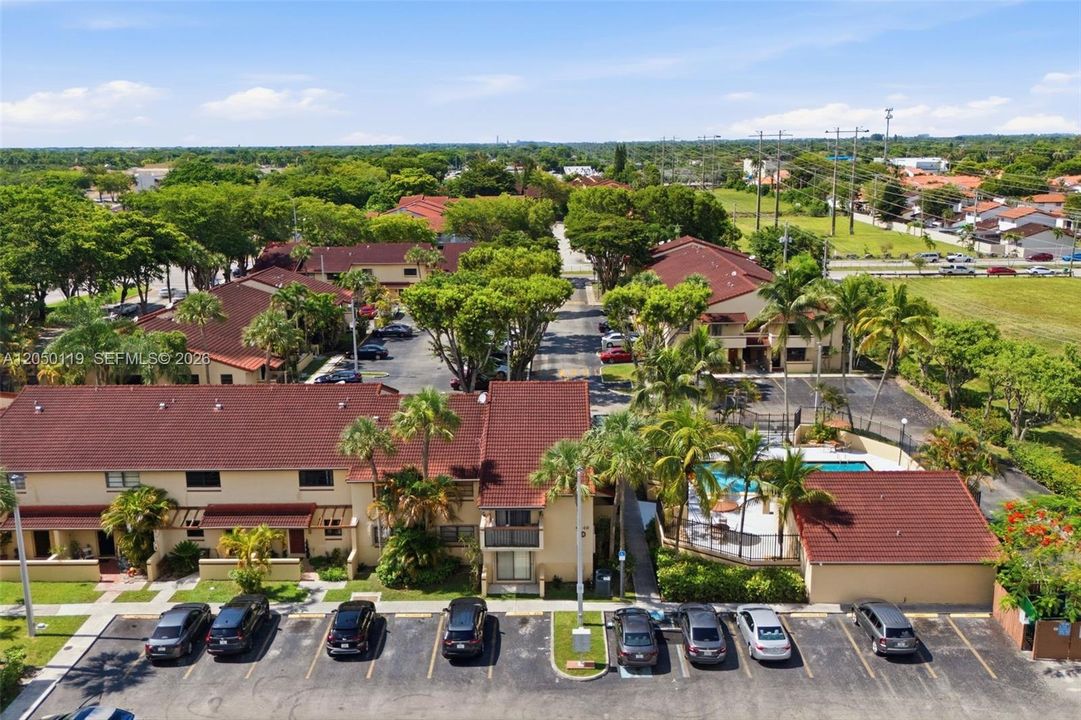 For Sale: $317,000 (2 beds, 2 baths, 1030 Square Feet)