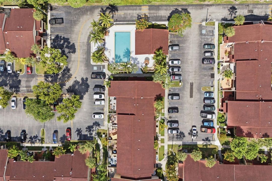 For Sale: $317,000 (2 beds, 2 baths, 1030 Square Feet)
