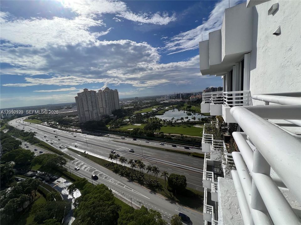 For Rent: $3,000 (2 beds, 2 baths, 1062 Square Feet)