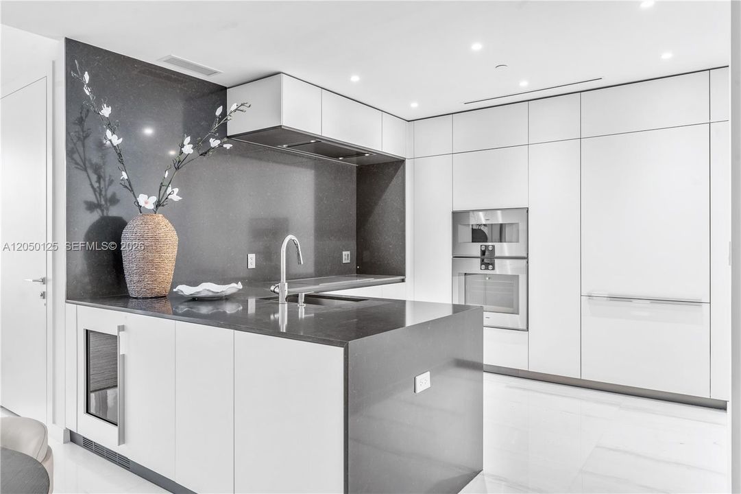 For Sale: $1,990,000 (2 beds, 2 baths, 0 Square Feet)