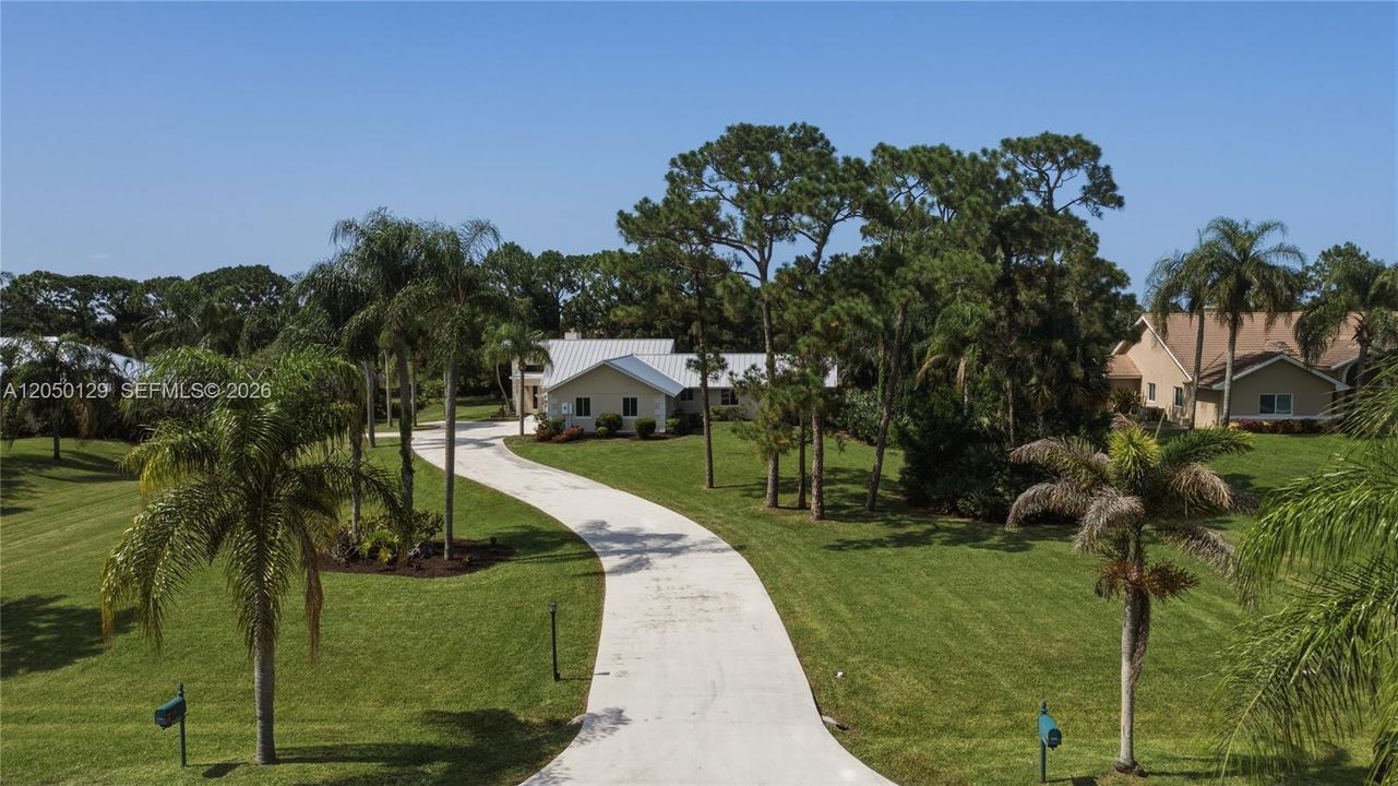 For Sale: $1,150,000 (5 beds, 4 baths, 3497 Square Feet)