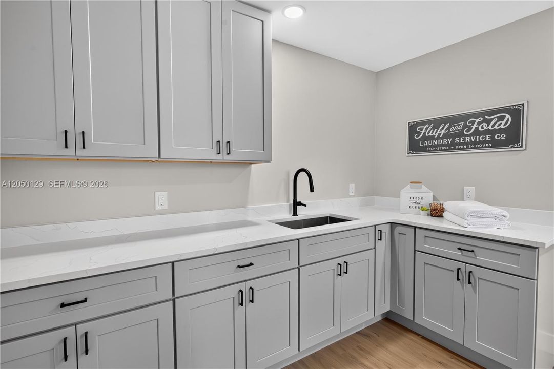For Sale: $1,150,000 (5 beds, 4 baths, 3497 Square Feet)