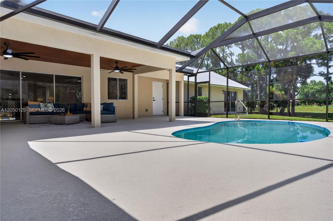 For Sale: $1,150,000 (5 beds, 4 baths, 3497 Square Feet)