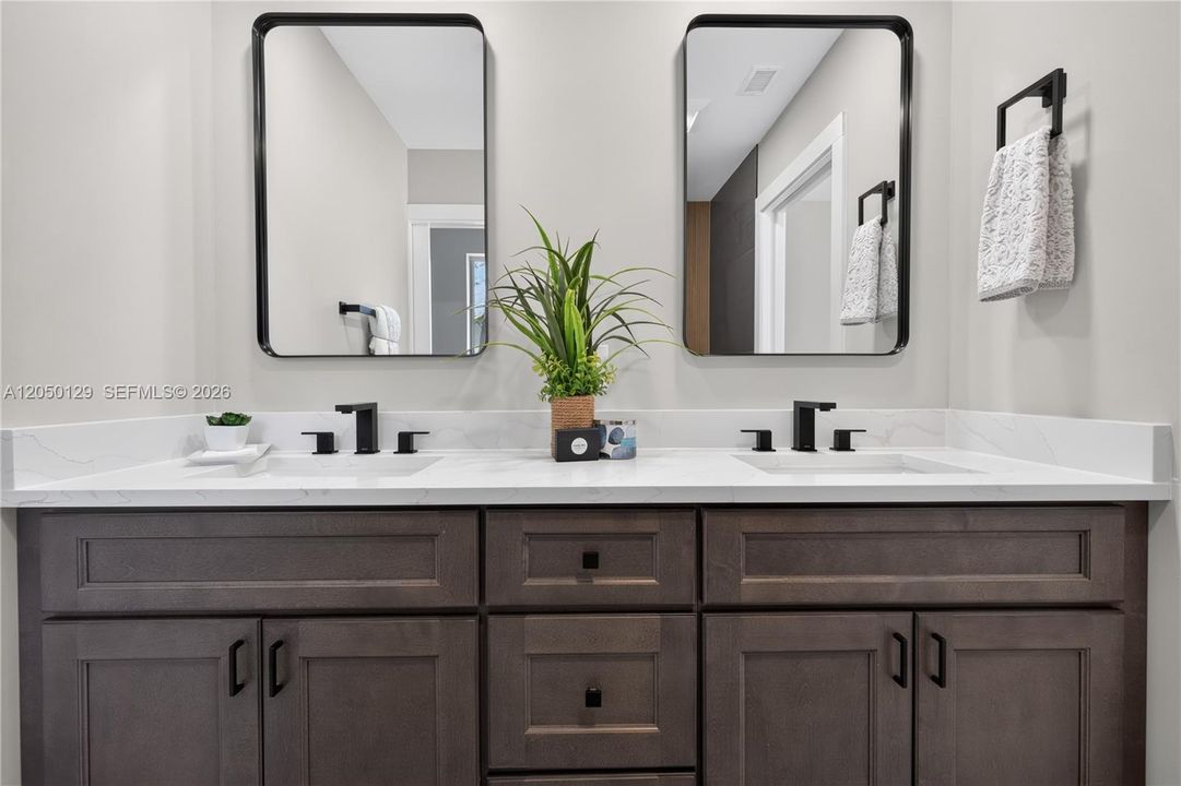 For Sale: $1,150,000 (5 beds, 4 baths, 3497 Square Feet)