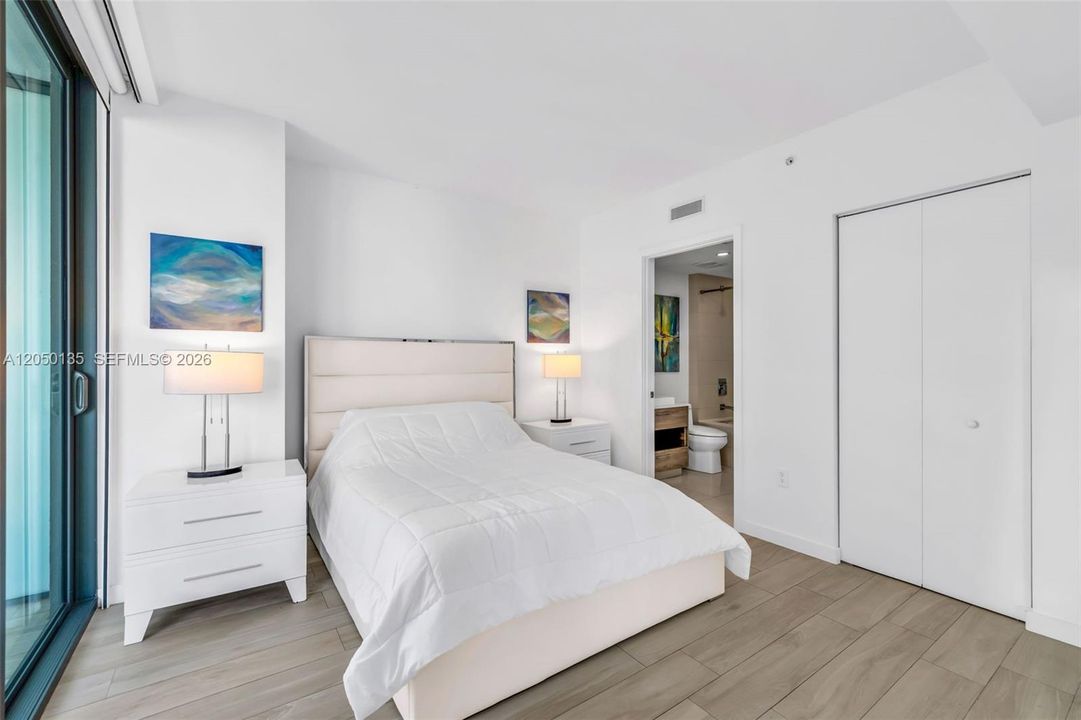 For Rent: $3,800 (1 beds, 1 baths, 649 Square Feet)