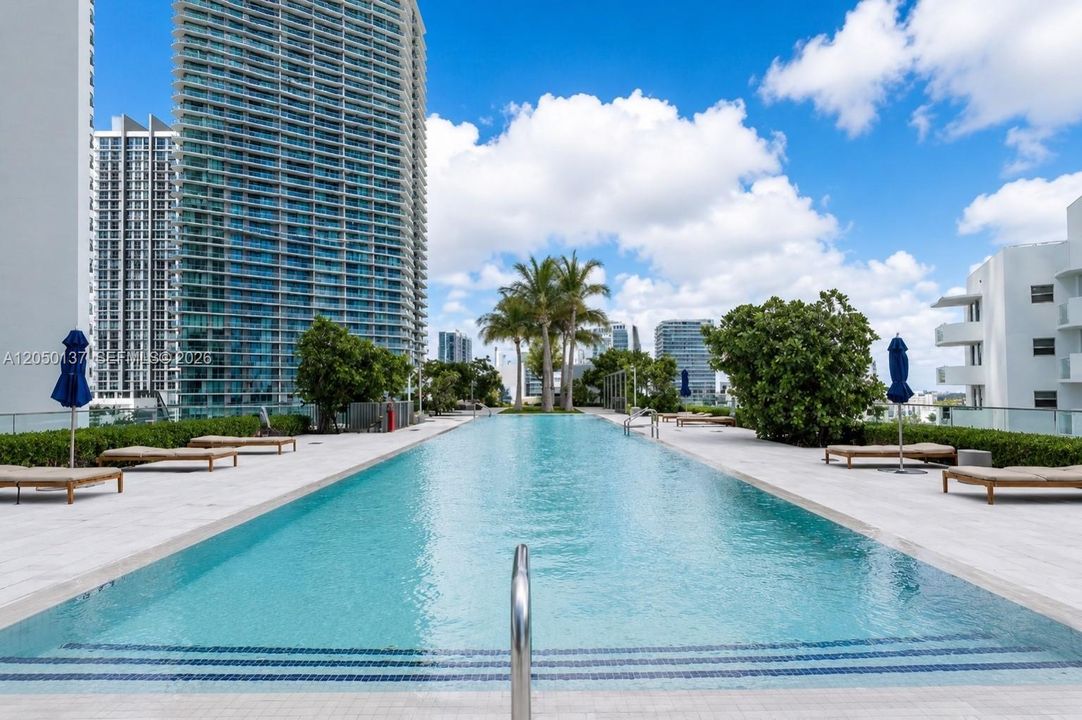 For Sale: $1,750,000 (3 beds, 3 baths, 1634 Square Feet)