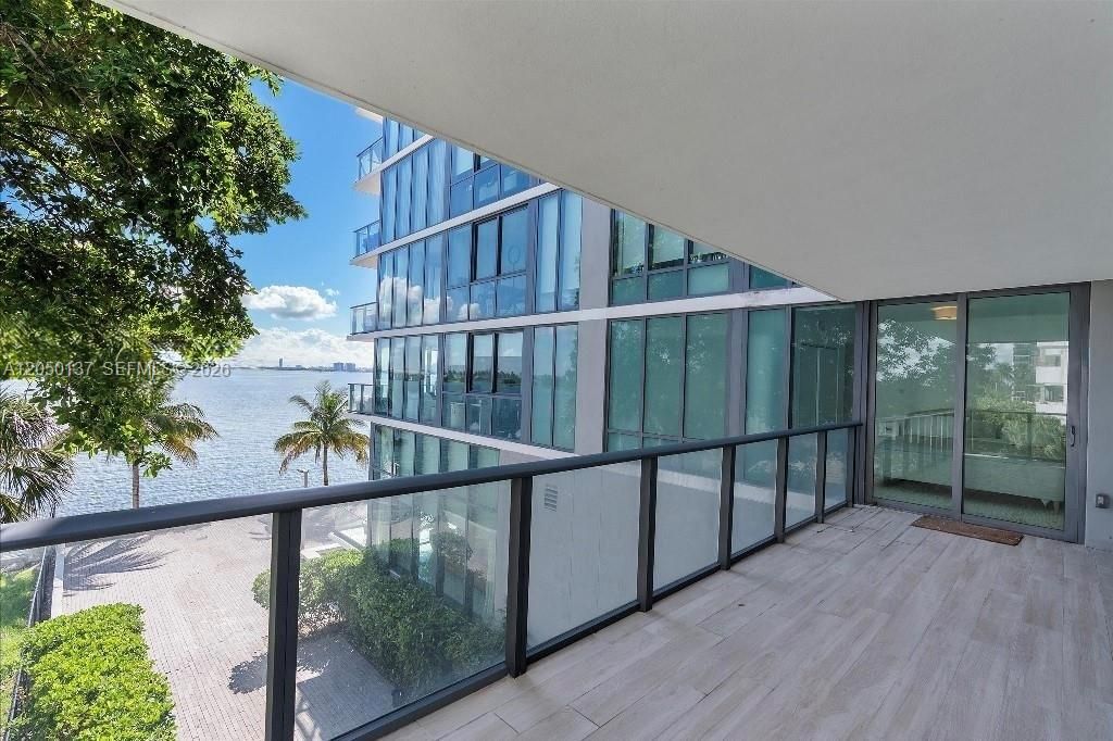 For Sale: $1,750,000 (3 beds, 3 baths, 1634 Square Feet)
