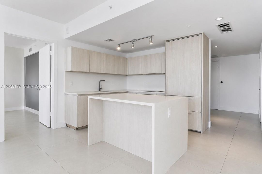 For Sale: $1,750,000 (3 beds, 3 baths, 1634 Square Feet)
