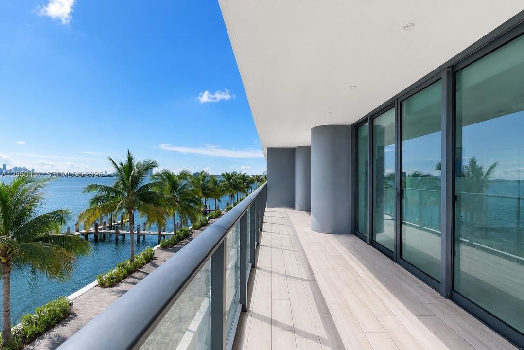 For Sale: $1,750,000 (3 beds, 3 baths, 1634 Square Feet)