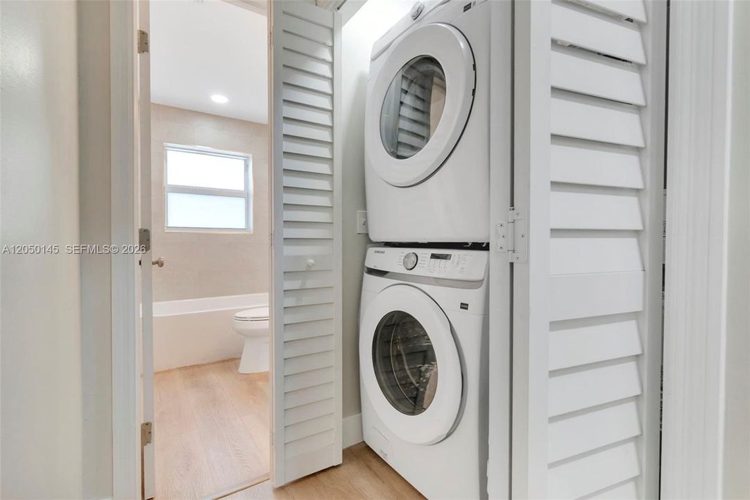 В аренду: $2,950 (3 спален, 2 ванн, 2024 Квадратных фут)