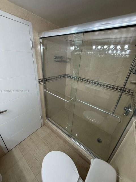 For Rent: $2,450 (1 beds, 1 baths, 896 Square Feet)