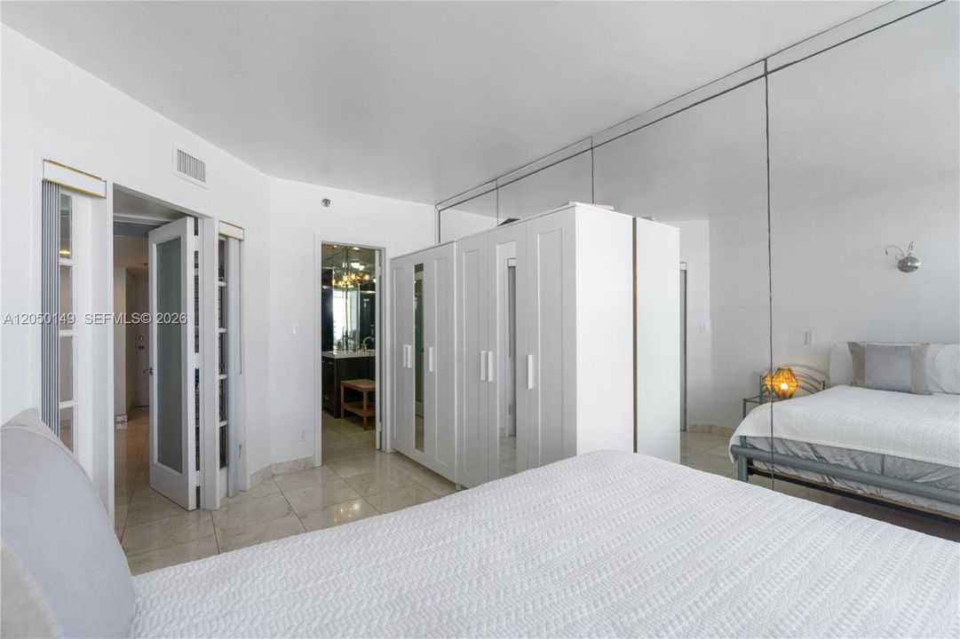 For Rent: $2,500 (0 beds, 1 baths, 525 Square Feet)