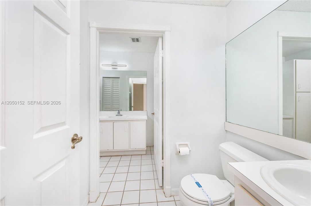 For Rent: $1,800 (1 beds, 1 baths, 608 Square Feet)