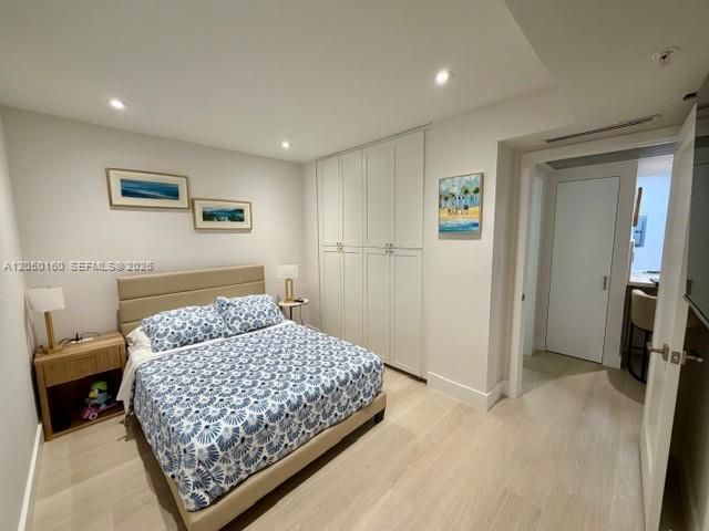 For Rent: $3,500 (2 beds, 2 baths, 835 Square Feet)