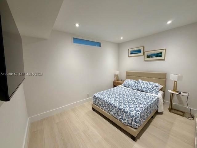 For Rent: $3,500 (2 beds, 2 baths, 835 Square Feet)