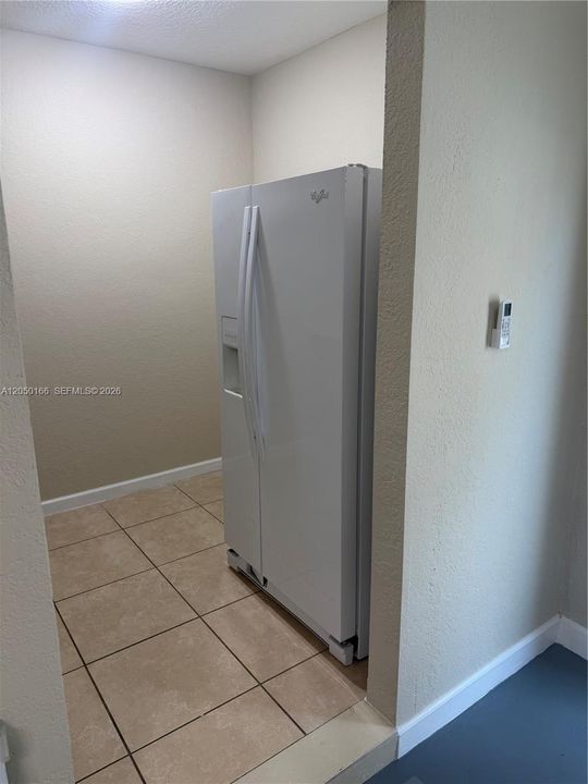 В аренду: $1,300 (0 спален, 1 ванн, 2176 Квадратных фут)