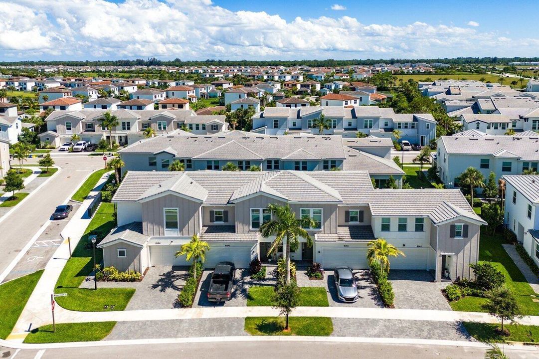 032-5160WillowCreekDrive-Westlake-FL-334